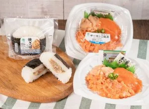 ファミマから食材の端材を活用したサステナブルな新メニュー「直巻 焼さばおむすび」「サーモン三昧丼」