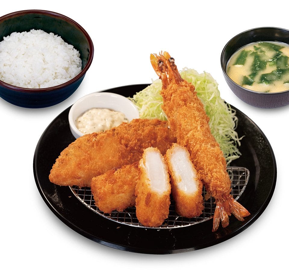 「海鮮盛り合わせ定食（イカ・白身・有頭大海老）」1390円（税込）