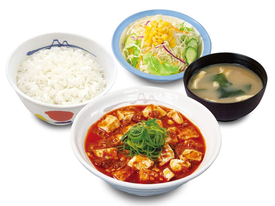 松屋「本格四川風麻婆豆腐定食（生野菜付き）」